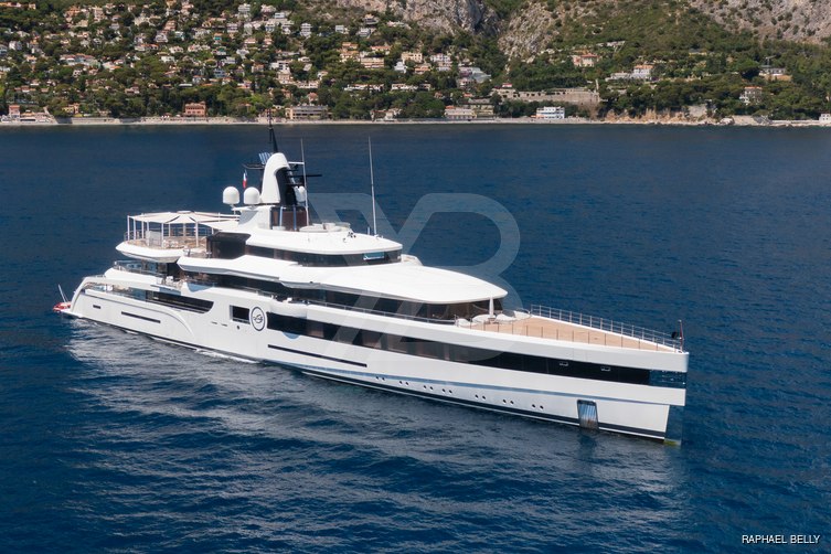 Lady S yacht exterior 31