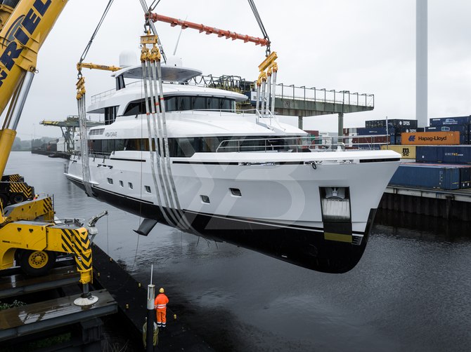 Moonshine yacht exterior 10