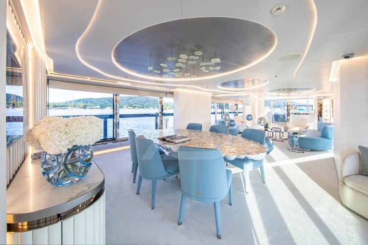 Oceanbird yacht interior 93