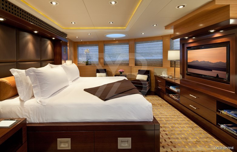 Rochade yacht interior 8