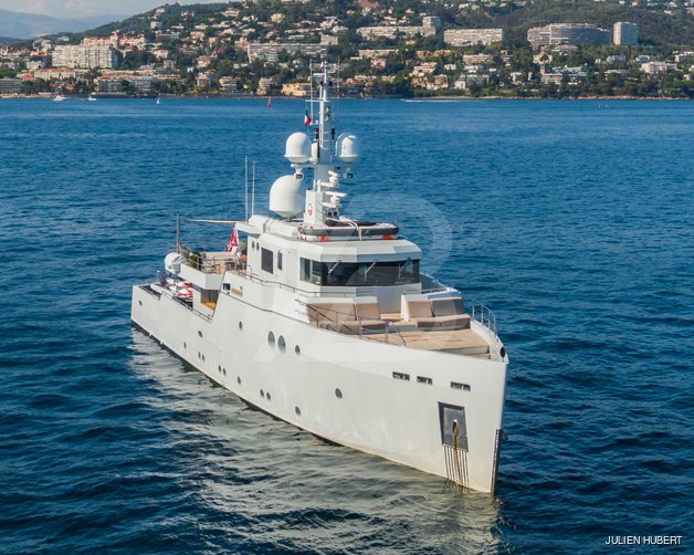 Preference 19 yacht exterior 12