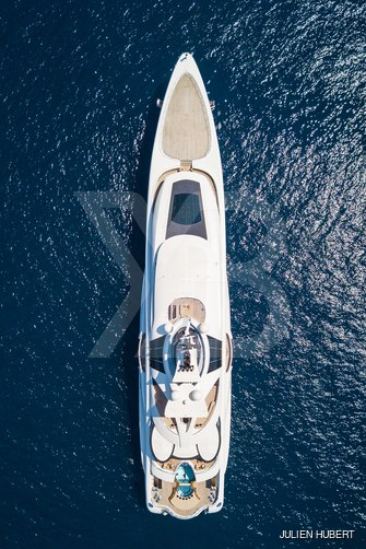 AV yacht exterior 5