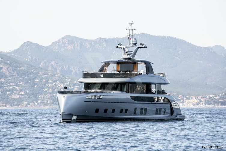 Jaaber yacht exterior 26