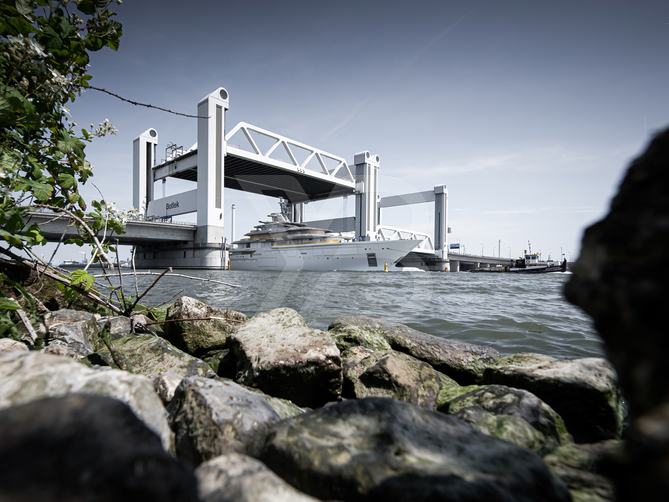 Leviathan yacht exterior 14