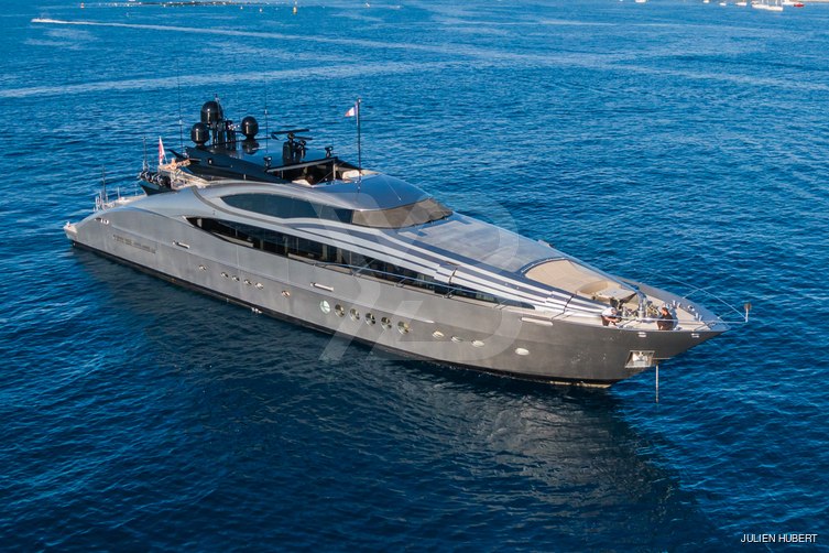 Five yacht exterior 28