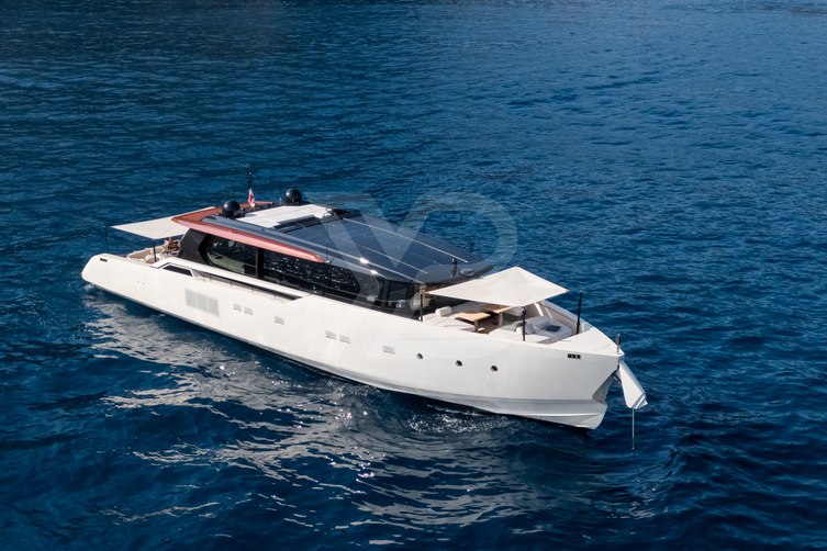 Anmax yacht exterior 27