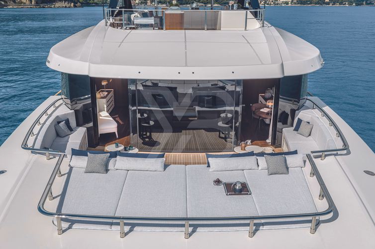 Asante yacht exterior 29