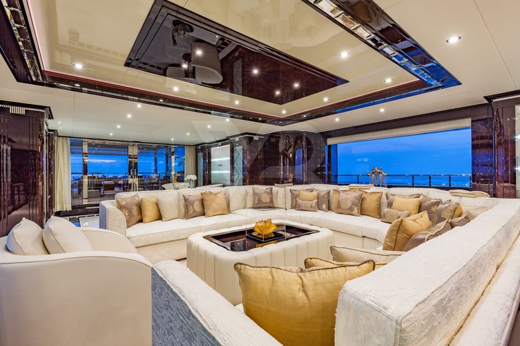 Spectre yacht interior 31