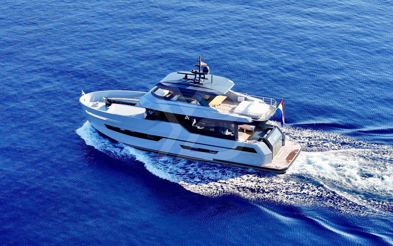 Adventure 780/ 01 yacht exterior 2