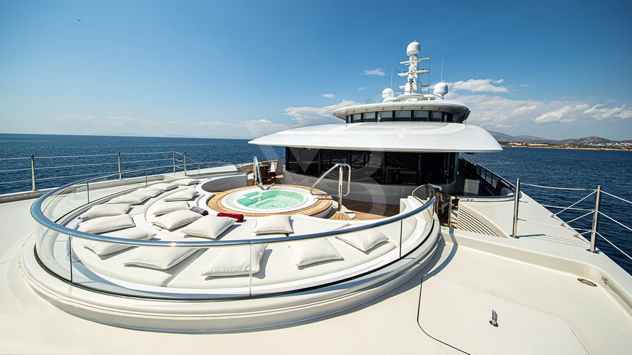 Meridian A yacht exterior 3