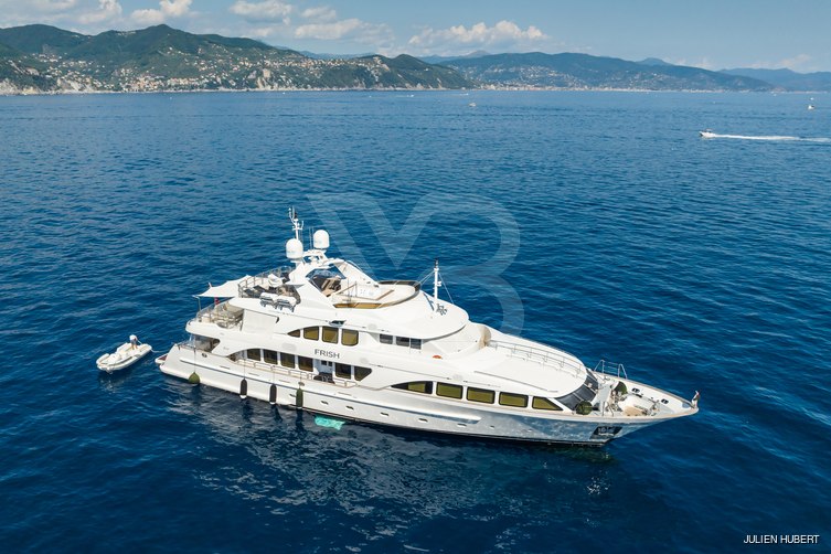 Frish yacht exterior 9