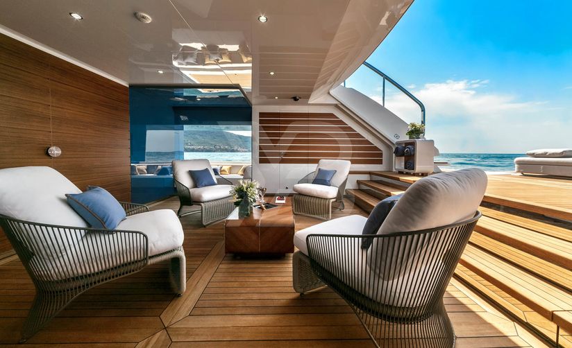 Re Leone yacht interior 38