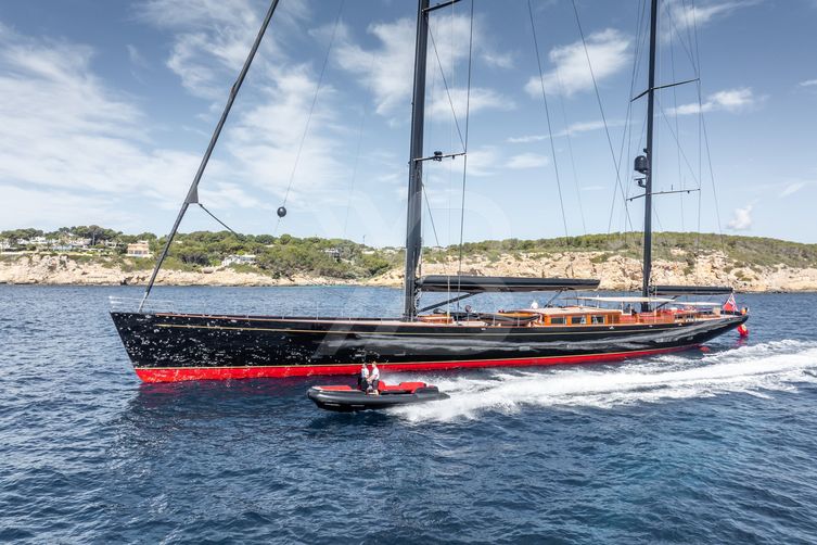Maximus yacht exterior 2