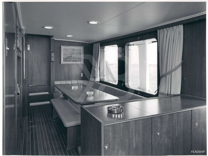 Tartar yacht interior 6