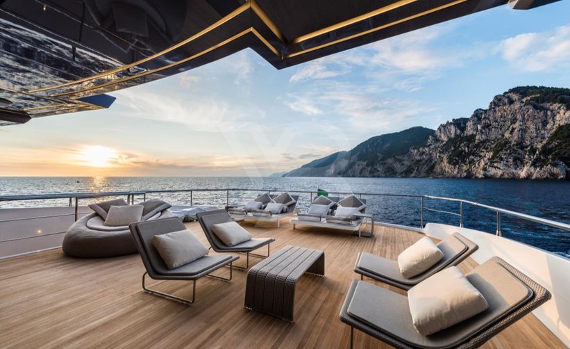 Lady Nina yacht exterior 15