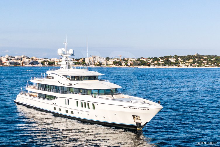 Plvs Vltra yacht exterior 70