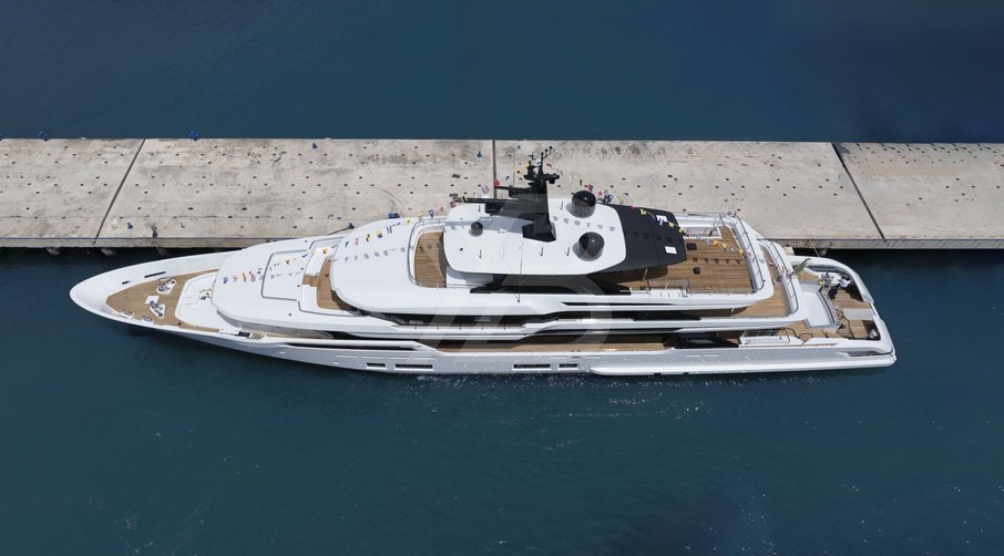 Asante yacht exterior 4