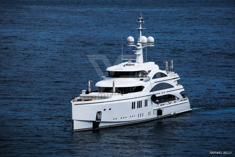 Soundwave yacht exterior 106