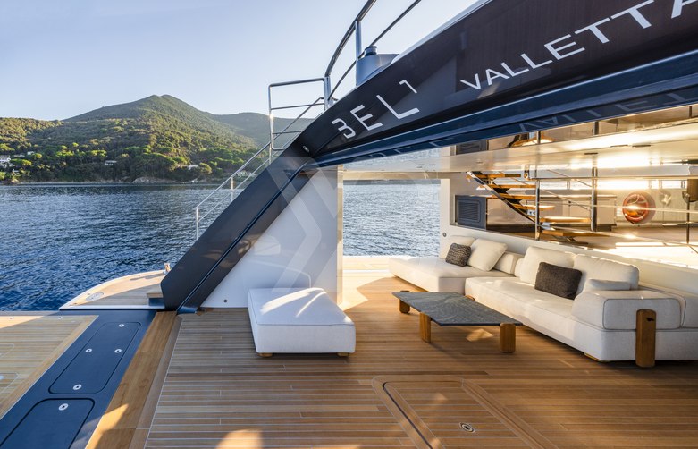 Bel1 yacht exterior 5