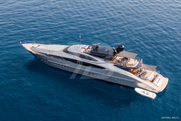 Five yacht exterior 13