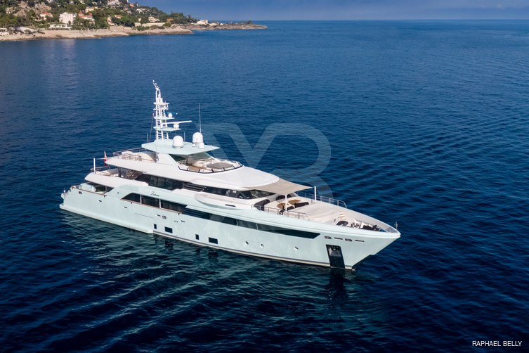 Latona yacht exterior 8