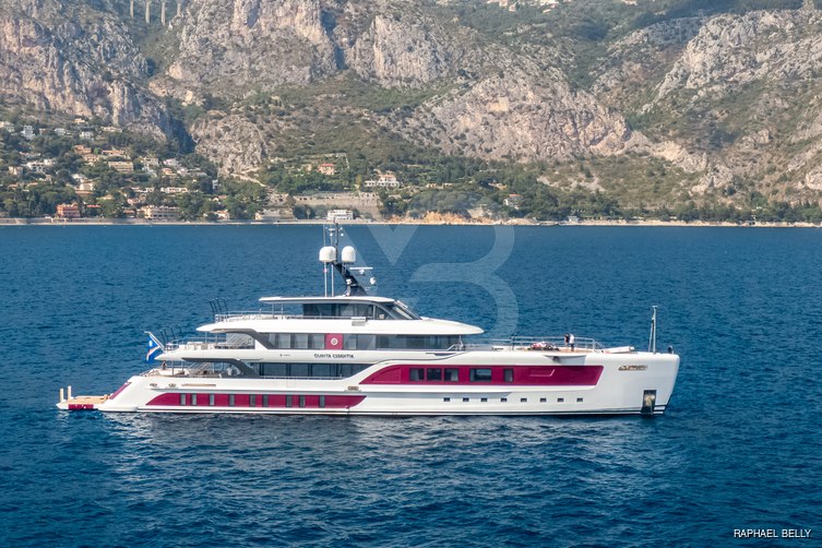 Quinta Essentia yacht exterior 14