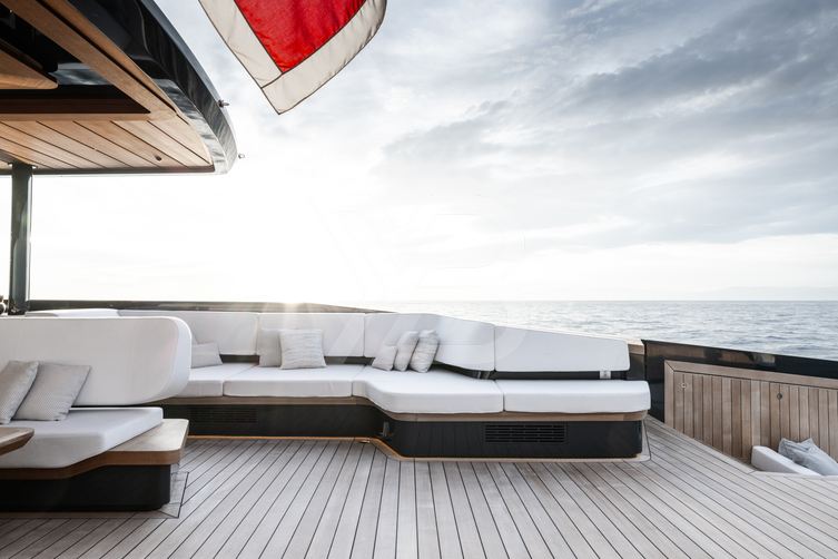 San yacht interior 75