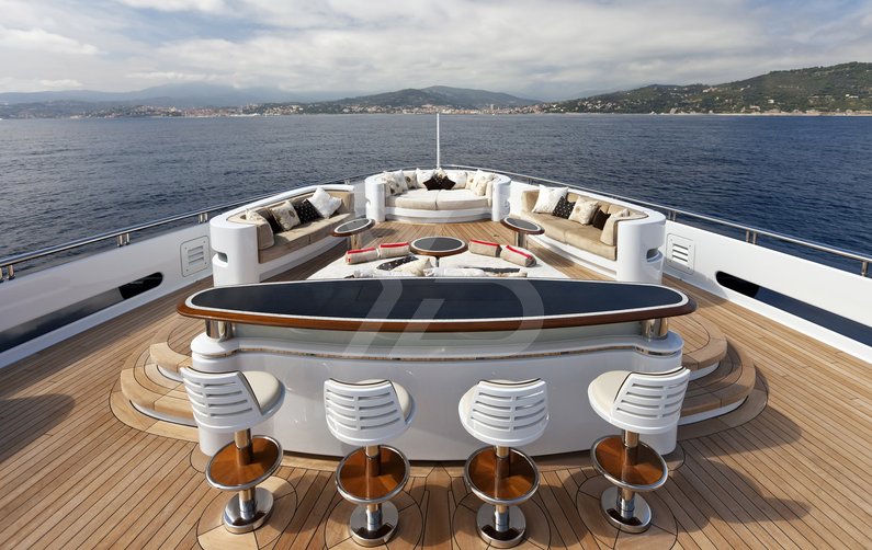 Serene yacht exterior 22