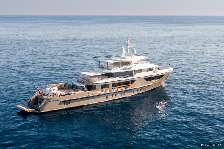 Lars yacht exterior 7