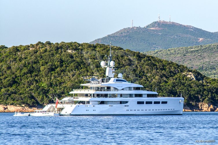 Vava II yacht exterior 31