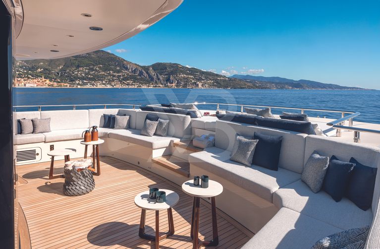 Asante yacht exterior 5