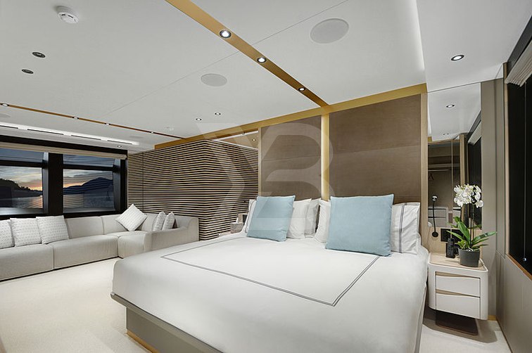 Saint V yacht interior 11