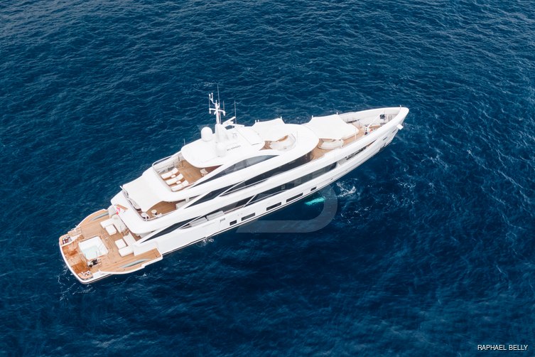 Lady I yacht exterior 9