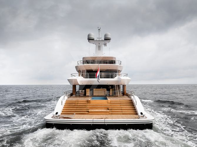 Stella M yacht exterior 24
