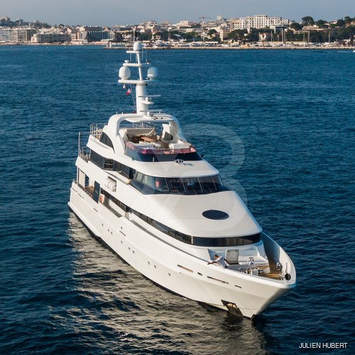 Life Saga yacht exterior 3