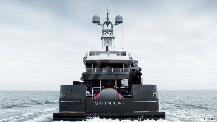 Shinkai yacht exterior 6