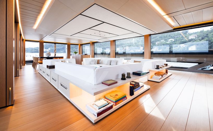 San yacht interior 80