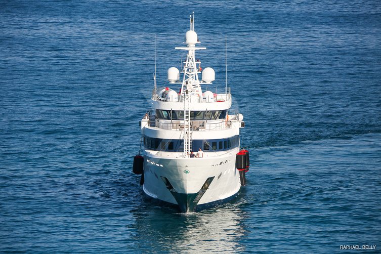 Tribu yacht exterior 7