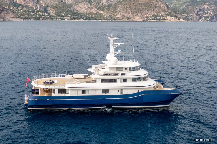 Nurja yacht exterior 2