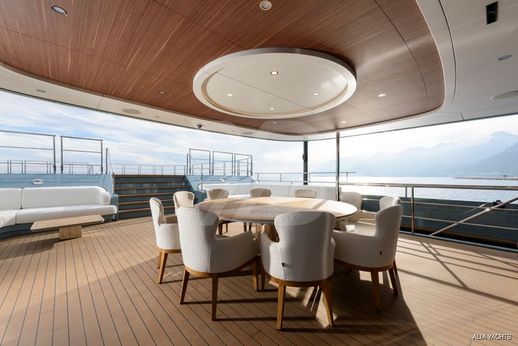 Limerence yacht interior 7