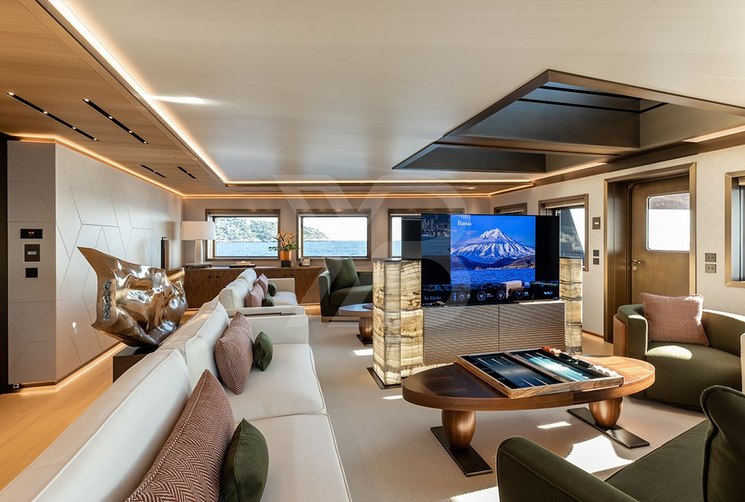 La Datcha yacht interior 8