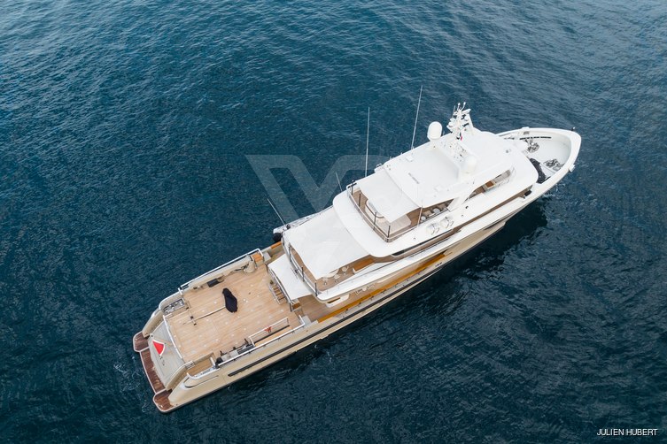 Lars yacht exterior 13