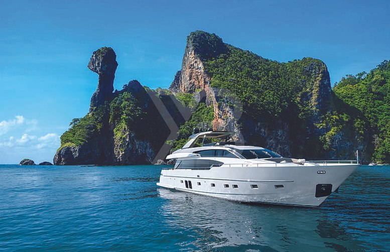 TNT Leisure yacht exterior 2