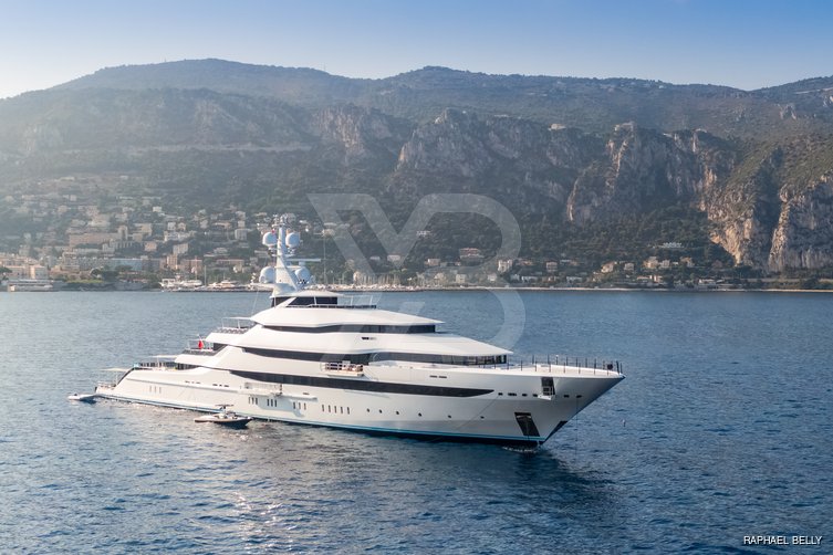 Amore Vero yacht exterior 21