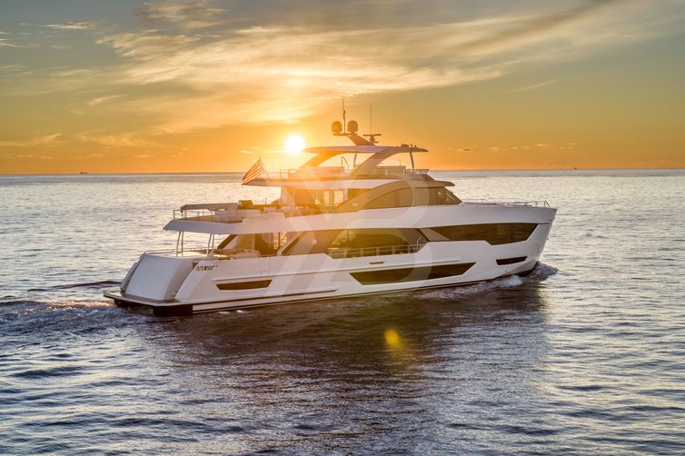 Möbius yacht exterior 4