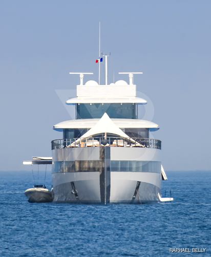 Venus yacht exterior 4