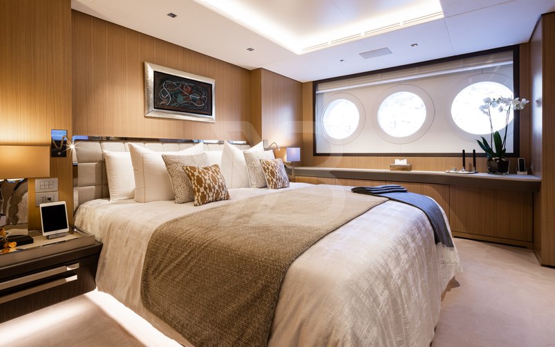 Artisan yacht interior 137