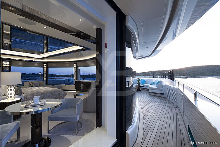 Go yacht interior 13