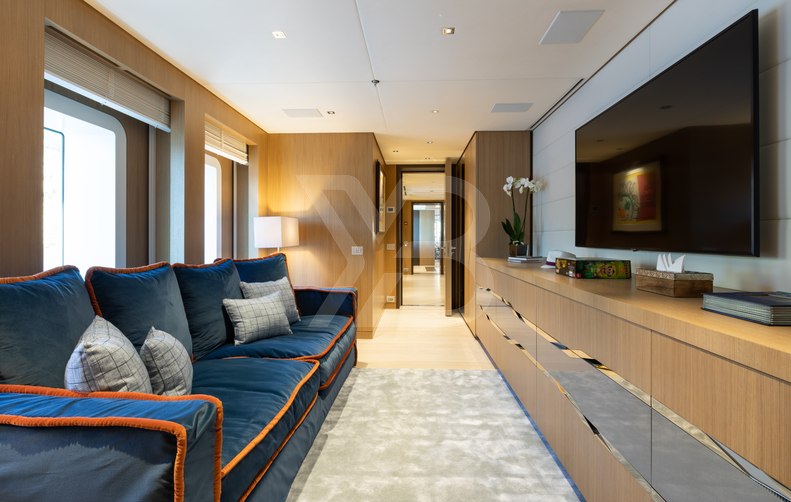 Artisan yacht interior 147