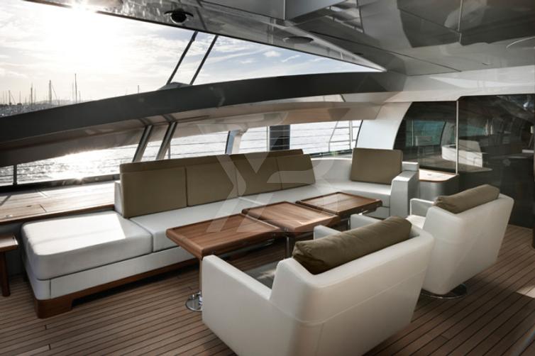 Vertigo yacht interior 5